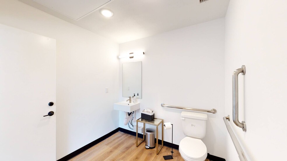 More Photos Of 6115 Nieman Rd, Shawnee Apartments For Sale