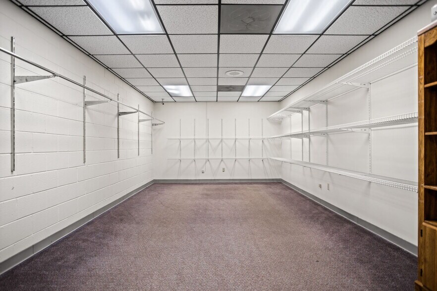 More Photos Of 795 Rice Rd, Spartanburg Light Distribution For Lease