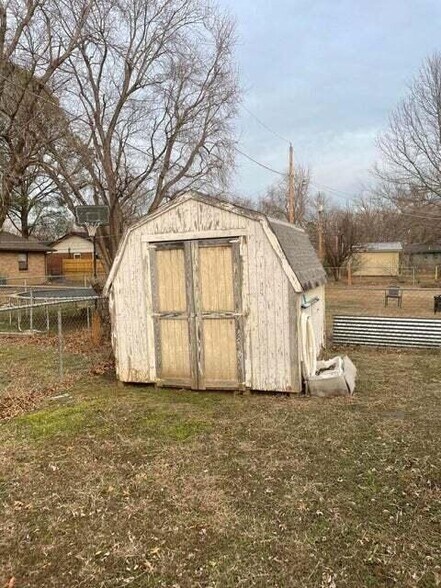 More Photos Of 109 S Brown St, Vinita Apartments For Sale