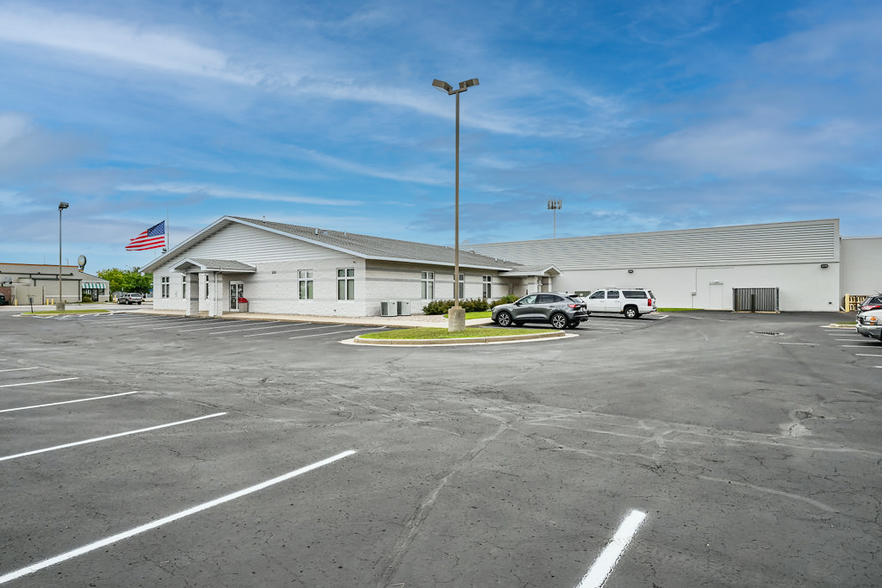 Primary Photo Of 2213 8th St S, Wisconsin Rapids Office For Sale