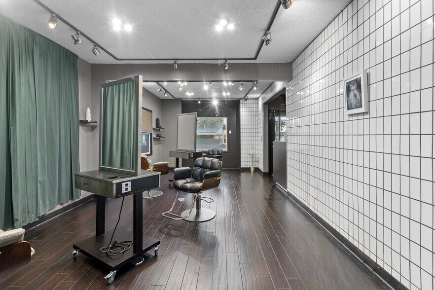 More Photos Of 5130 N Lombard St, Portland Freestanding For Sale