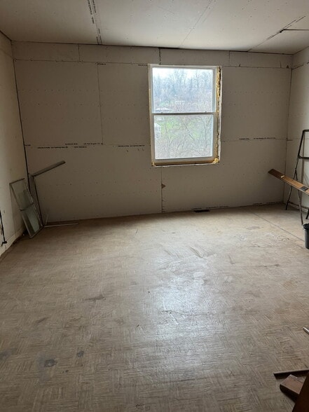 More Photos Of 78 River View Dr, Sutton Storefront Retail Residential For Sale