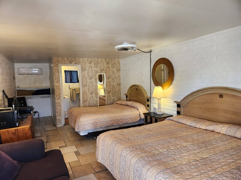 More Photos Of 249 Old Hwy 188, Tonto Basin Hotel For Sale