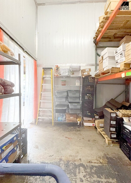 More Photos Of 4960 NW 165th St, Miami Warehouse For Sale