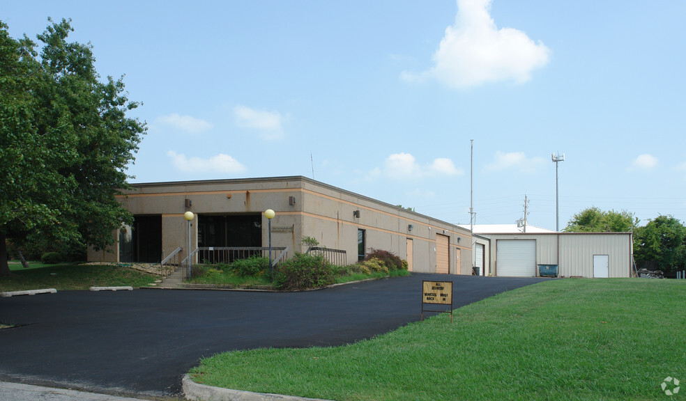 Primary Photo Of 9 S 109th Pl, Tulsa Service For Lease