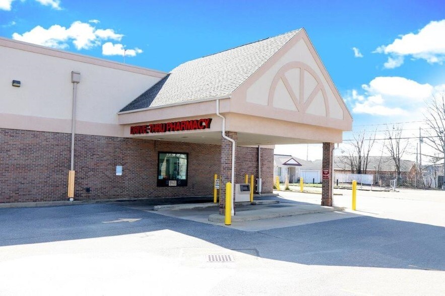 More Photos Of 1130 S Arlington St, Akron Drugstore For Lease