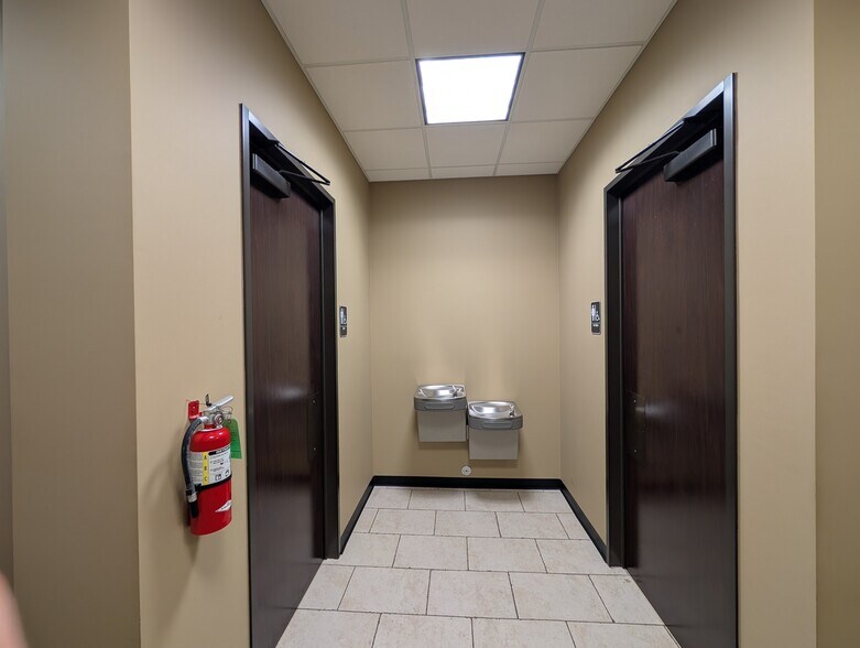 More Photos Of 2300 Greenhill Dr, Round Rock Office For Lease
