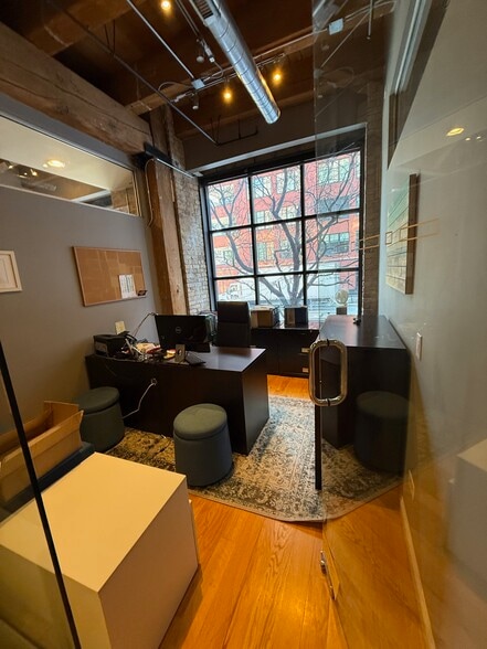 More Photos Of 106 N Aberdeen St, Chicago Office Residential For Sale