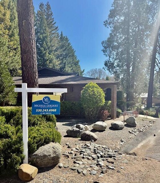 More Photos Of 100 Horseshoe Lane, Weaverville Office For Sale
