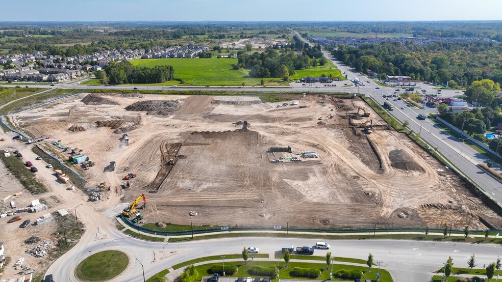 More Photos Of 1300 Fanshawe Park Rd E, London General Retail For Lease