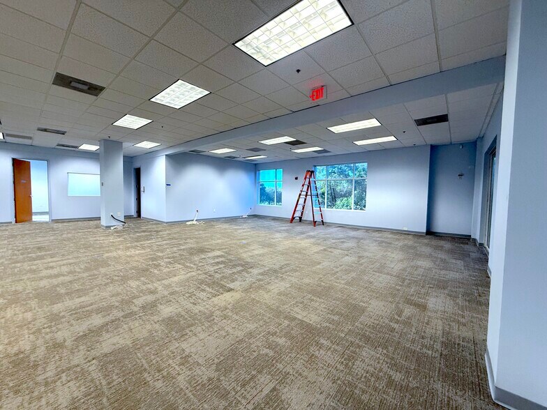 More Photos Of 1743 Park Center Dr, Orlando Medical For Sale
