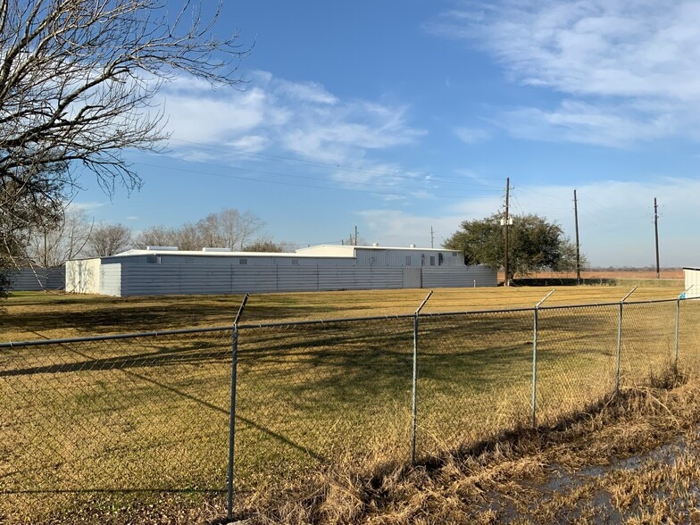 More Photos Of 3227 Cottonwood School Rd, Rosenberg Industrial For Lease