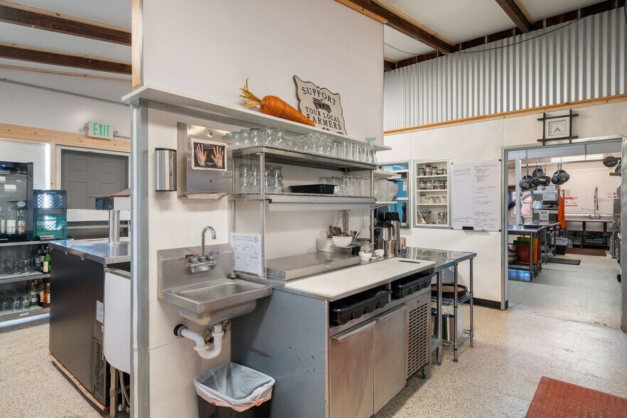 More Photos Of 101 Provence View Ln, Sequim Restaurant For Sale