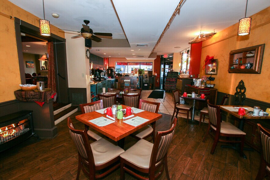 More Photos Of 2650-2652 E Somerset St, Philadelphia Restaurant For Lease