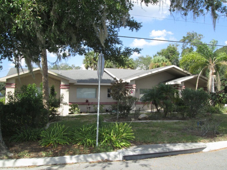 More Photos Of 600 N Eustis St, Eustis Medical For Sale