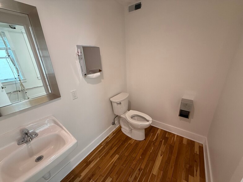 More Photos Of 1108 Broadway St, Cincinnati Multifamily For Sale