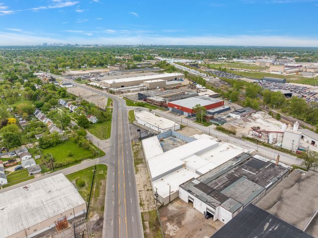 More Photos Of 20530 Hoover Rd, Detroit Warehouse For Lease