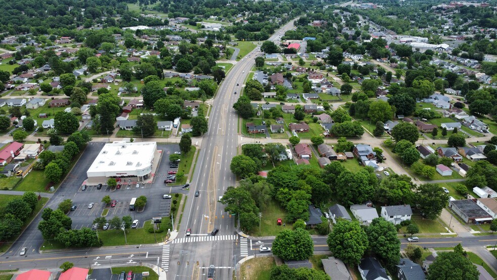 More Photos Of 1401 W Stone Dr, Kingsport Land For Lease