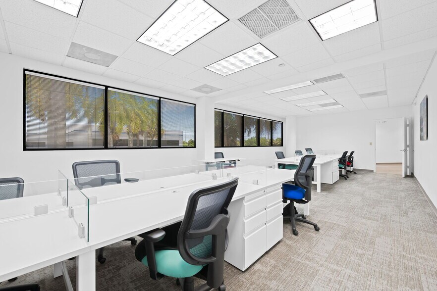 More Photos Of 3333 W Commercial Blvd, Fort Lauderdale Medical For Sale