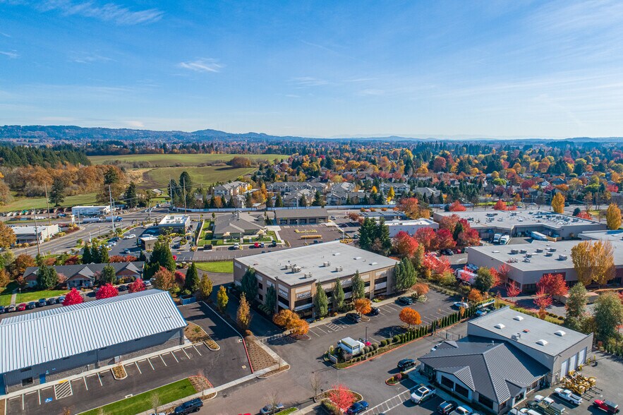 More Photos Of 8210 NE Mauzey Ct, Hillsboro Warehouse For Sale