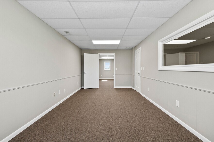 More Photos Of 1712-1714 Findlay Rd, Lima Office For Lease