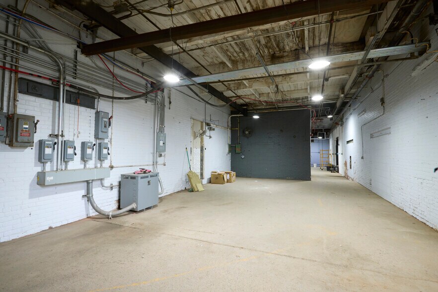 More Photos Of 51 Hayes Pl, Buffalo Industrial For Lease