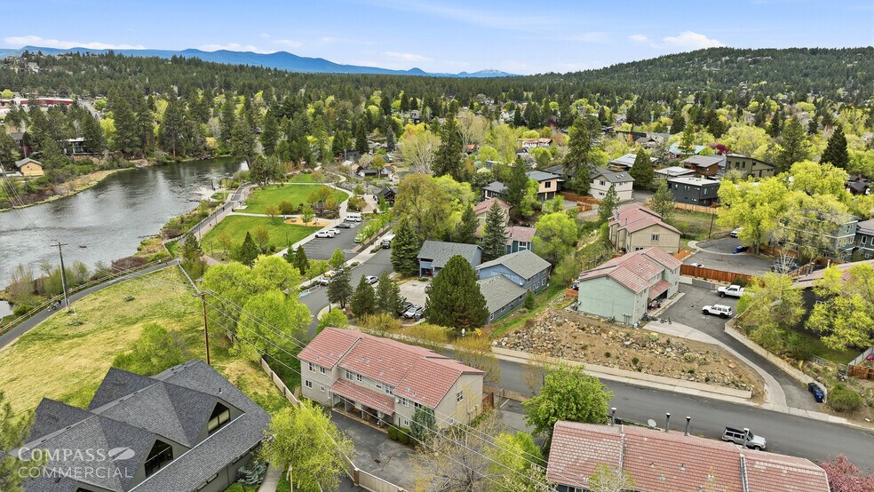 More Photos Of 931 NW Carlon Ave, Bend Multifamily For Sale
