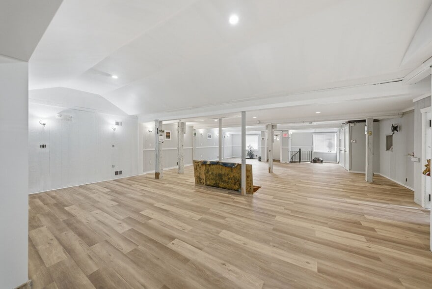 More Photos Of 409 Woodport Rd, Sparta Freestanding For Sale