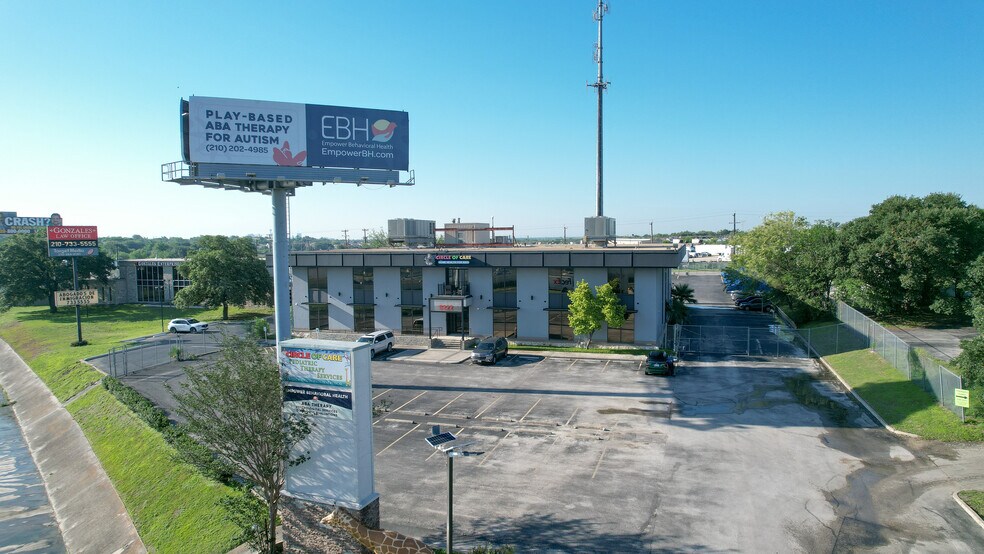 More Photos Of 6222 W Interstate 10, San Antonio Office For Sale