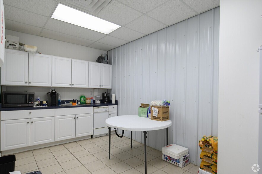 More Photos Of 1435 River Ave, Camden Land For Lease