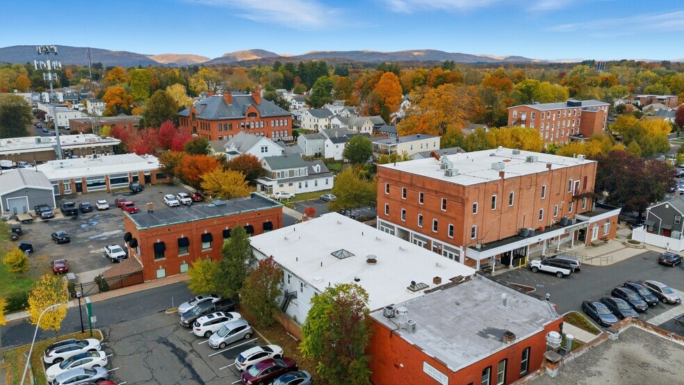 More Photos Of 22-38 School St, Westfield General Retail For Lease