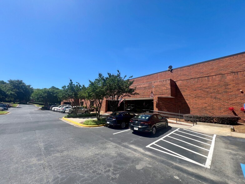 More Photos Of 1650 International Ct, Norcross Unknown For Lease