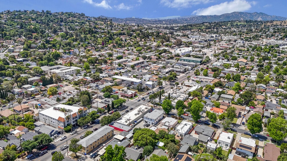 More Photos Of 4760 York Blvd, Los Angeles Office For Lease