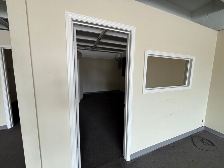 More Photos Of 208 N Locust Ave, Gallatin Freestanding For Lease