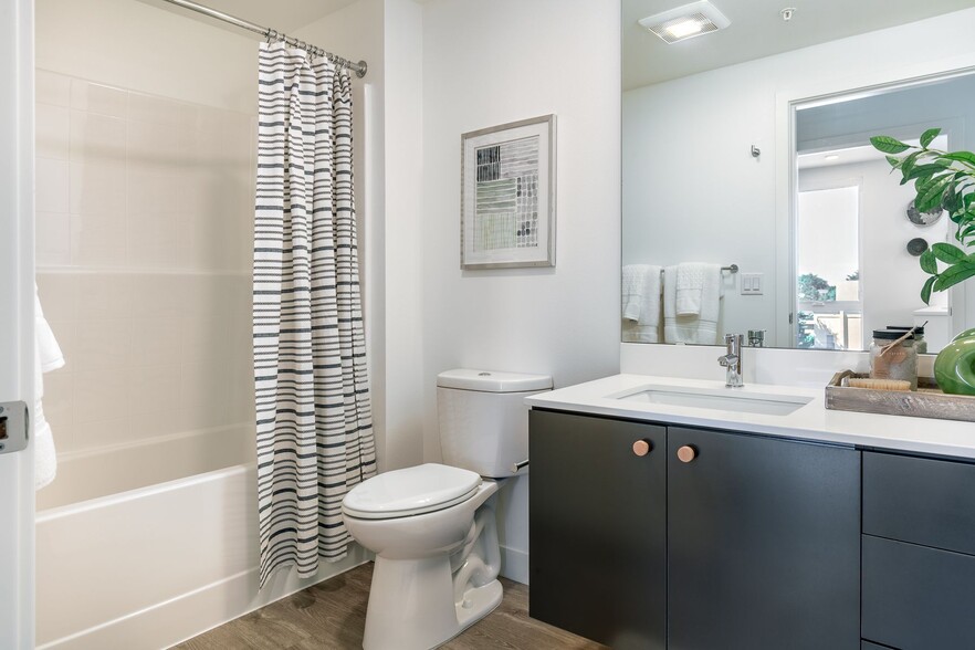 More Photos Of 2309 S Jackson St, Seattle Apartments For Lease