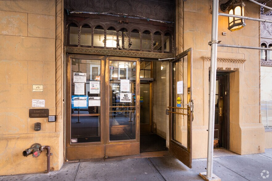 More Photos Of 142-144 Joralemon St, Brooklyn Office For Sale