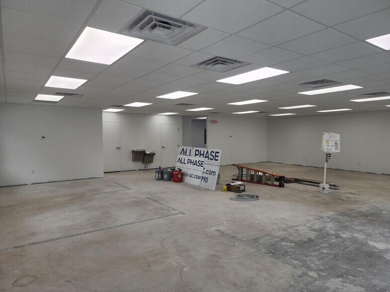 More Photos Of 2942-2958 1st Ave N, Saint Petersburg Office For Lease