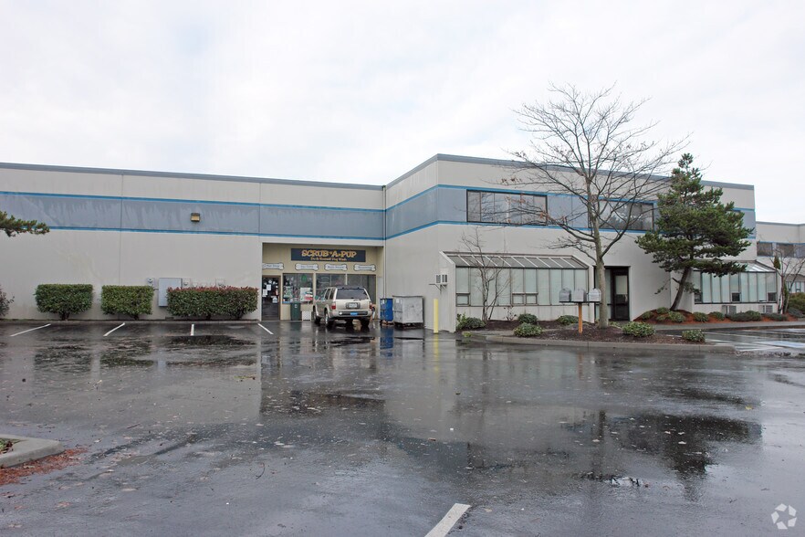 More Photos Of 180 W Dayton St, Edmonds Flex For Lease