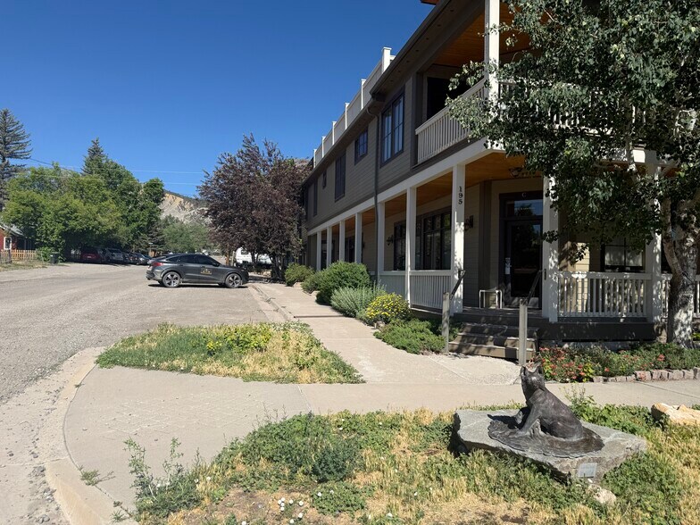Primary Photo Of 195 S Lena St, Ridgway Medical For Sale