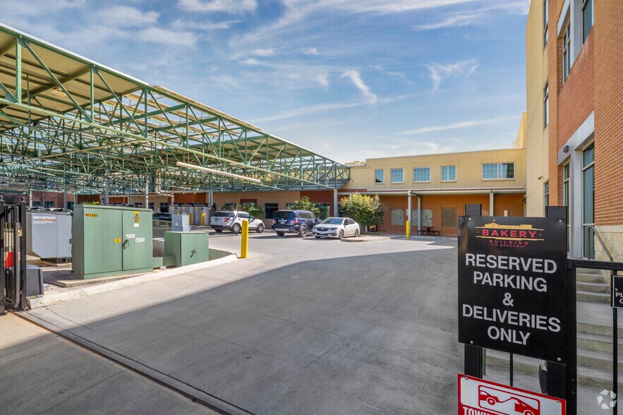 Primary Photo Of 2251 Broadway St, San Antonio Office For Lease