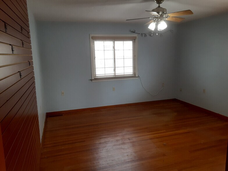 More Photos Of 4027 Old William Penn Hwy, Murrysville Freestanding For Lease