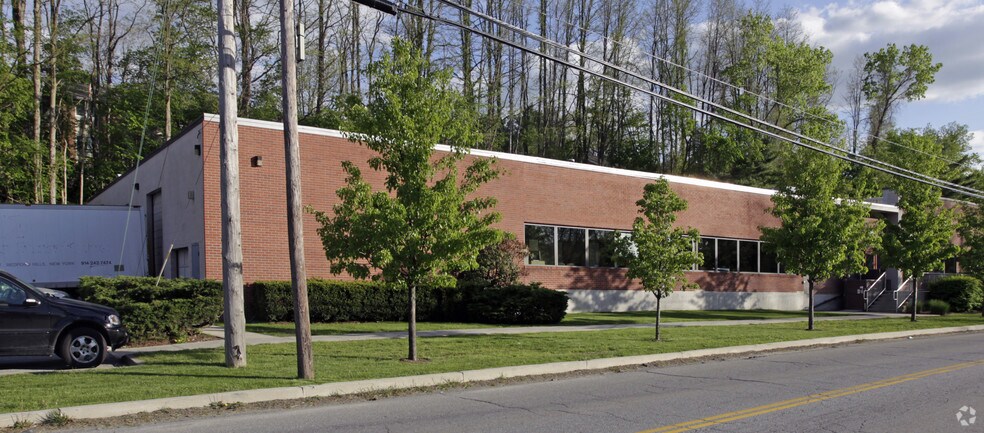 More Photos Of 333 Adams St, Bedford Hills Light Distribution For Lease