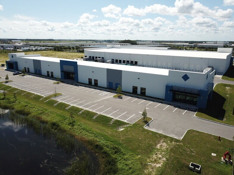 More Photos Of 16321 Domestic Ave, Fort Myers Industrial For Lease