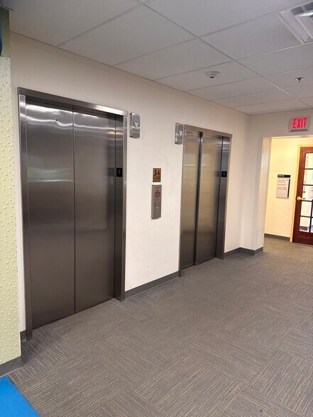 More Photos Of 1611 Pond Rd, Allentown Medical For Lease