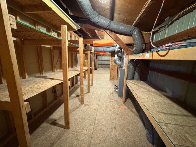 More Photos Of 703 Widewater Dr, Lafayette Warehouse For Lease