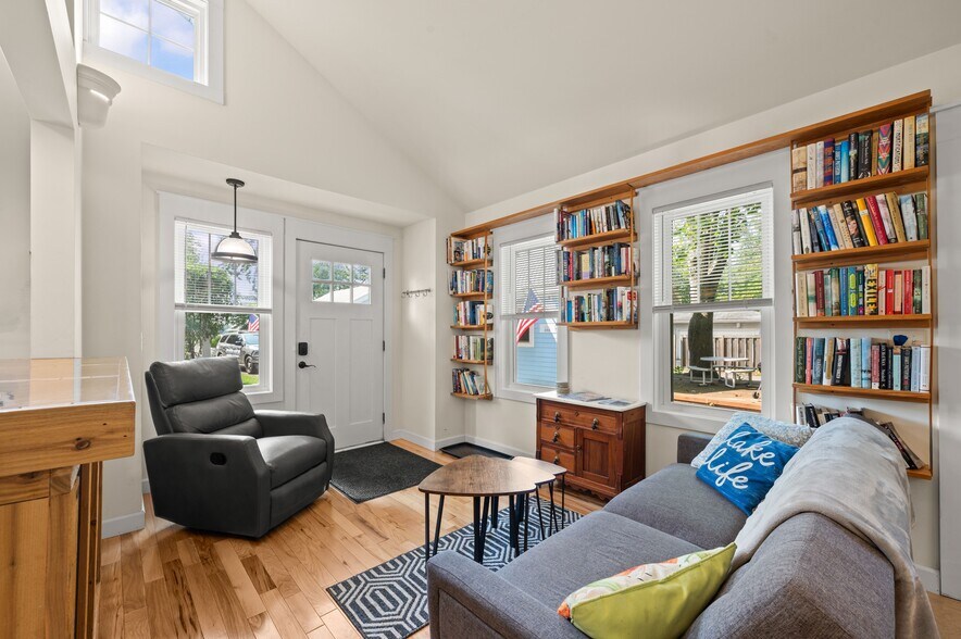 More Photos Of 5358 Paw Paw Lake Rd, Coloma Apartments For Sale