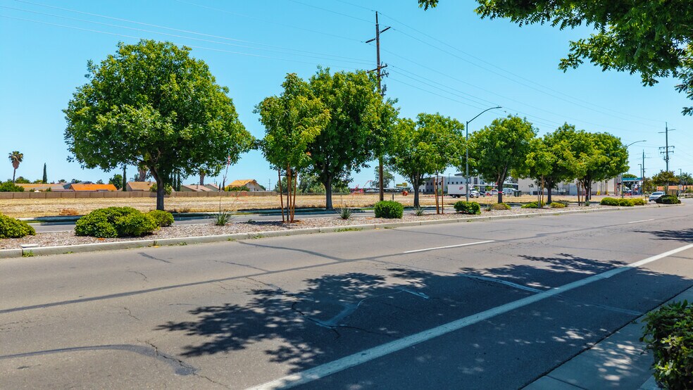 More Photos Of Ward Rd & E Pacheco Blvd, Los Banos Land For Sale