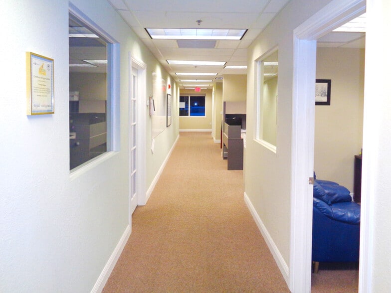More Photos Of 3924-3960 Coral Ridge Dr, Coral Springs Showroom For Sale