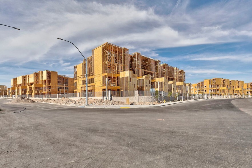 More Photos Of Sunridge Heights Pky, Henderson Land For Lease