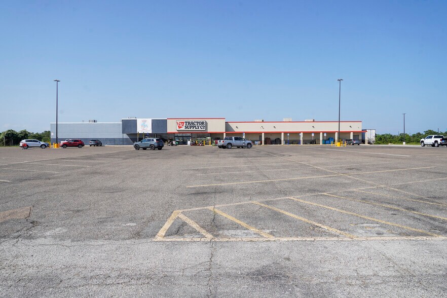 Primary Photo Of 1920 Wheeler Ave, Aransas Pass Freestanding For Lease